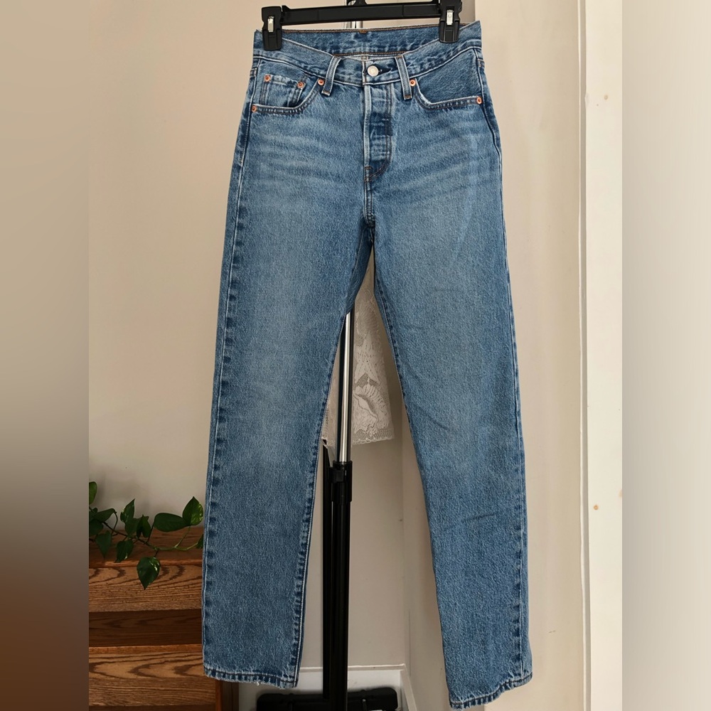 Levi’s 501 Straight Leg Button Fly Jeans - Size 25 W 30 L
